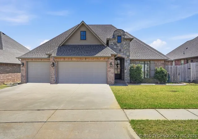 Homes for sale in Owasso, OK | 7406 E 83rd Pl N, Owasso, OK 74055 | MLS# 2610859