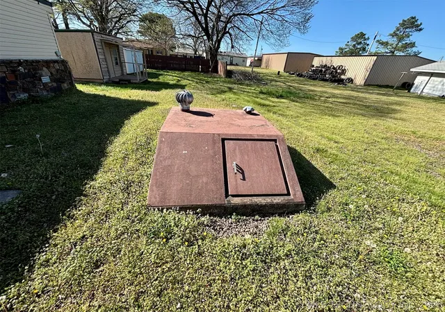 3rd image of 723 4Th, Eufaula, OK 74432 | MLS# 2610700