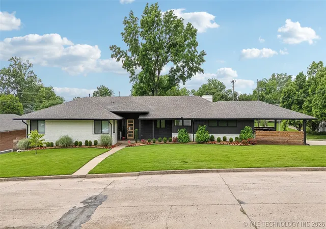 2nd image of 2808 E 37th Pl, Tulsa, OK 74105 | MLS# 2610873