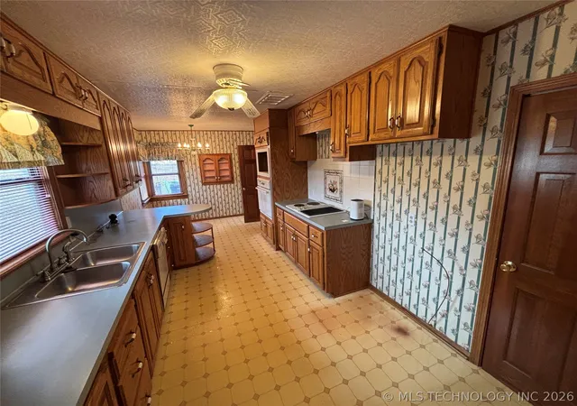 Homes for sale in Cleveland, OK | 504 N D Ave, Cleveland, OK 74020 | MLS# 2610899