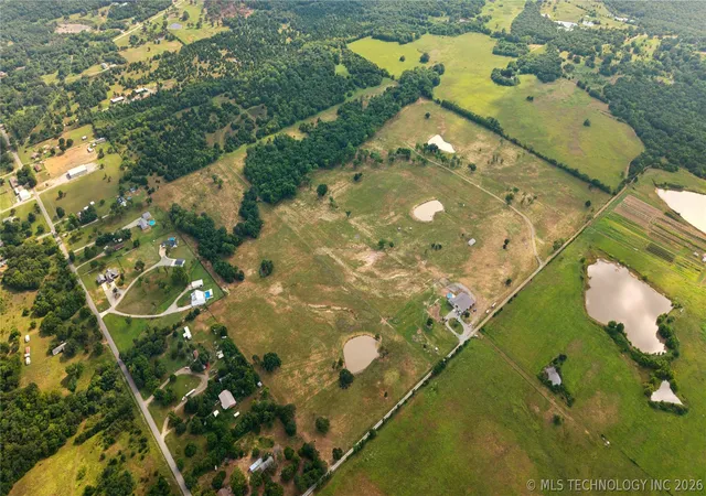 2nd image of 1 Cardell Wy, Eufaula, OK 74432 | MLS# 2610915