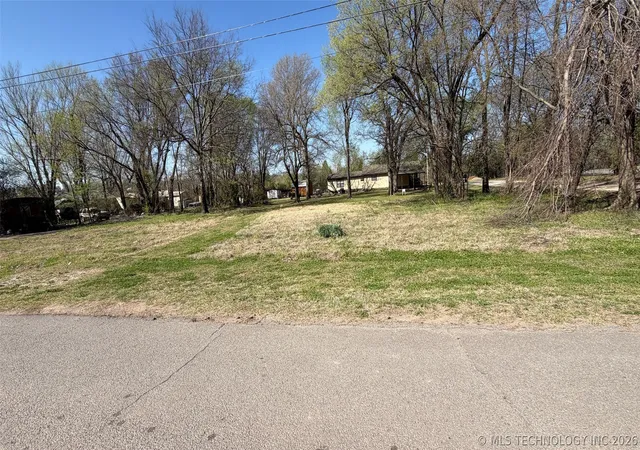 Photo 1 of Land for sale at 506 S Flint Ave, Stilwell, OK 74960 | MLS# 2610934 | Listing updated on 2026-08-20