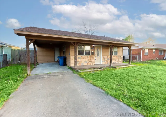 2nd image of 304 W Electric Ave, Mc Alester, OK 74501 | MLS# 2610981