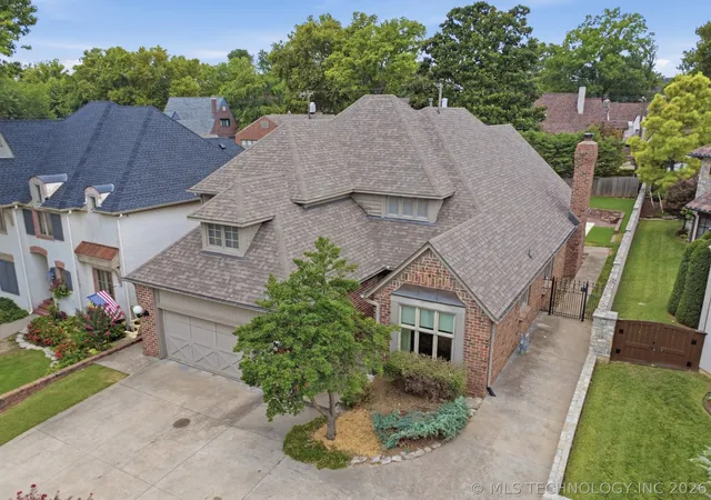 Photo 3 of Single family home for sale at 2640 S Utica Ave, Tulsa, OK 74114 | MLS# 2610968 | Listing updated on 2026-09-25