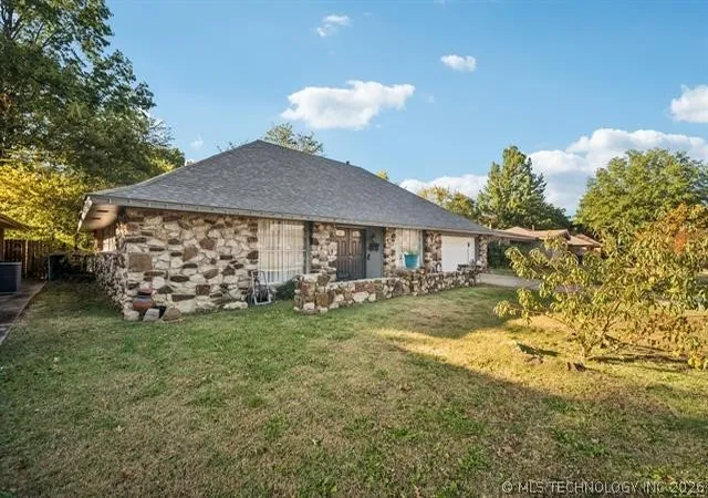 Photo 2 of Single family home for sale at 3944 S 93rd Eastavenue, Tulsa, OK 74145 | MLS# 2611090 | Listing updated on 2026-08-20