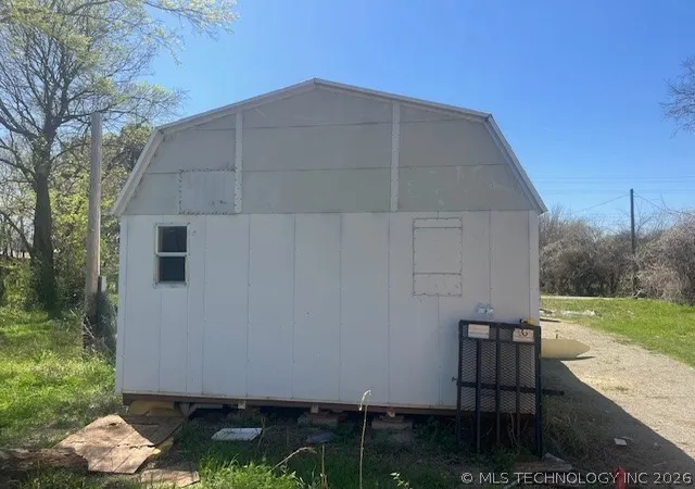 Photo 3 of Sale Pending at 104 SE Freeman St, Canadian, OK 74425 | MLS# 2611092 | Listing updated on 2026-09-21