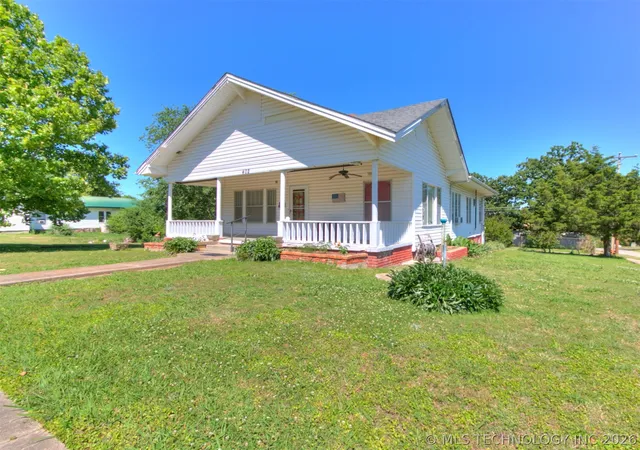 Homes for sale in Drumright, OK | 402 N Cimarron Ave, Drumright, OK 74030 | MLS# 2611147