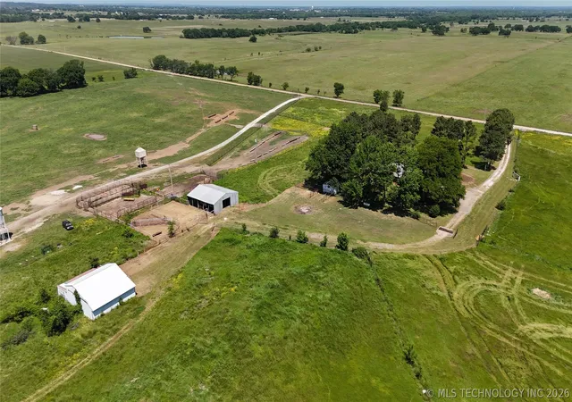 59th image of 422502 E 1100 Rd, Checotah, OK 74426 | MLS# 2611179