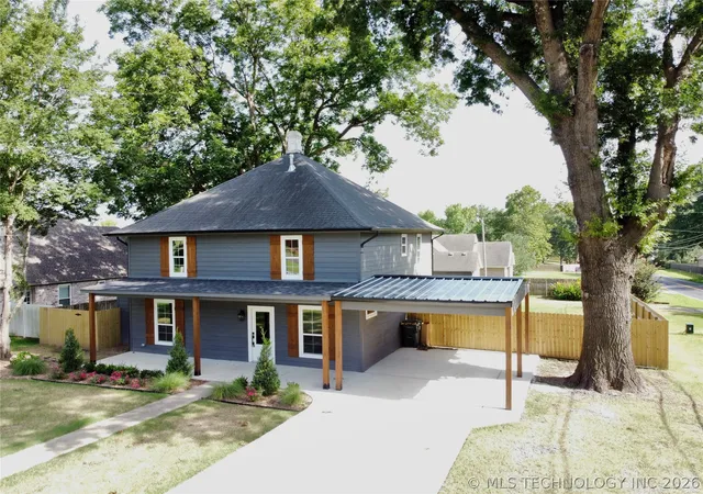 Photo 2 of Single family home for sale at 3601 Country Clb Dr, Muskogee, OK 74403 | MLS# 2611224 | Listing updated on 2026-08-20