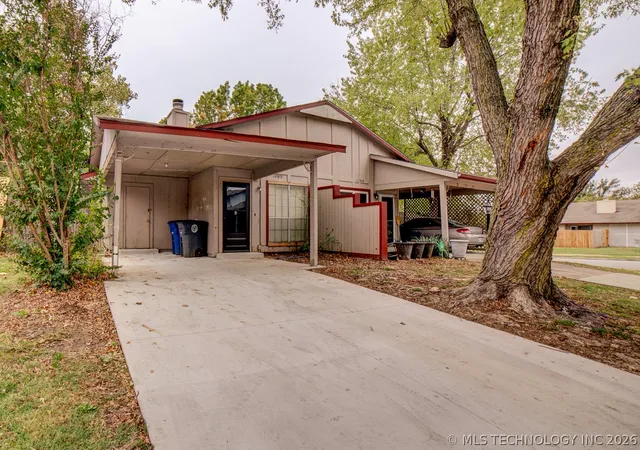 1st image of 10912 E 16th St, Tulsa, OK 74128 | MLS# 2611300
