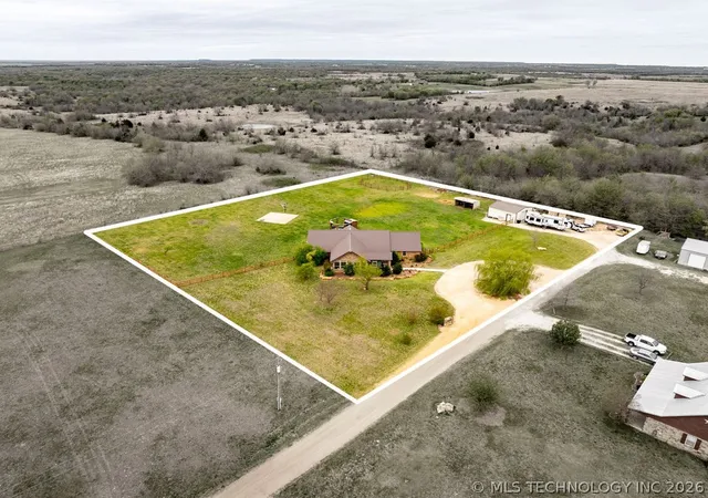 Homes for sale in Madill, OK | 15337 Lewis Ln, Madill, OK 73446 | MLS# 2611337