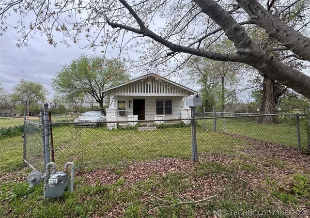 Homes for sale in Muskogee, OK | 4910 Denison St, Muskogee, OK 74401 | MLS# 2611351