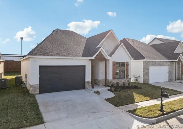 Photo 3 of Single family home for sale at 9716 E 132nd Street, Bixby, OK 74008 | MLS# 2610676 | Listing updated on 2026-08-20