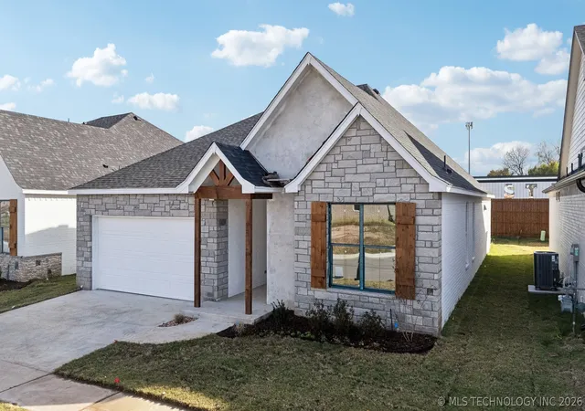 Photo 3 of Single family home for sale at 9712 E 132nd Street, Bixby, OK 74008 | MLS# 2610479 | Listing updated on 2026-08-20