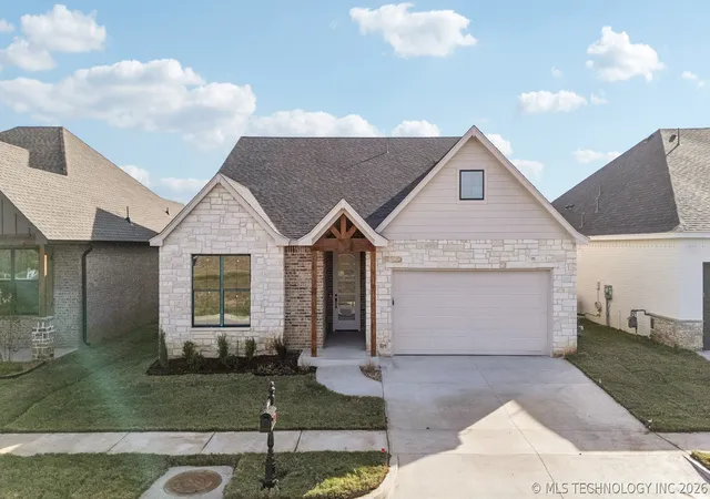 Photo 1 of Sale Pending at 9722 E 132nd Street, Bixby, OK 74008 | MLS# 2610626 | Listing updated on 2026-08-21