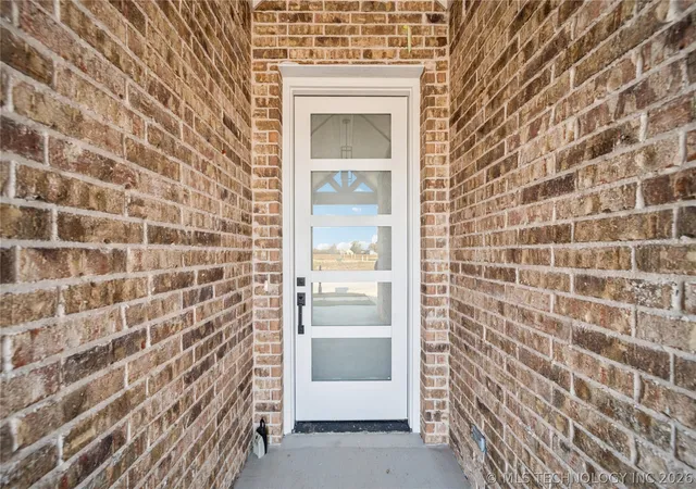 Photo 4 of Sale Pending at 9722 E 132nd Street, Bixby, OK 74008 | MLS# 2610626 | Listing updated on 2026-08-21