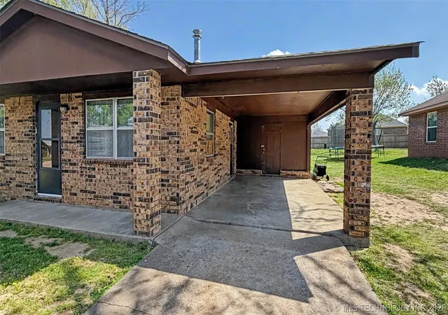 25th image of 1017 Carla Ave, Stilwell, OK 74960 | MLS# 2611264