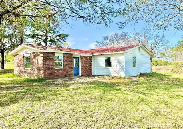 Homes for sale in Stigler, OK | 30371 W County Road 1239 D, Stigler, OK 74462 | MLS# 2611327