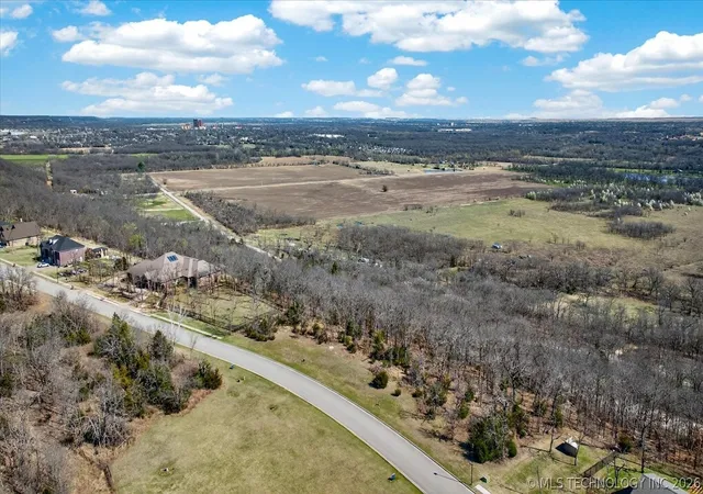 Homes for sale in Bartlesville, OK | 2632 Mountain Rd, Bartlesville, OK 74003 | MLS# 2611369