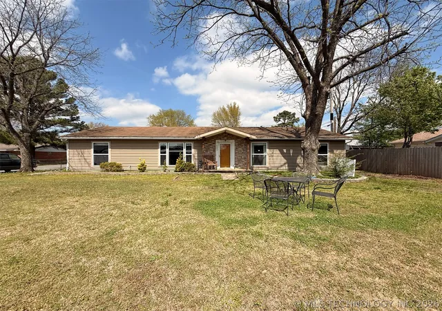Homes for sale in Wilburton, OK | 605 W Blair Ave, Wilburton, OK 74578 | MLS# 2608842