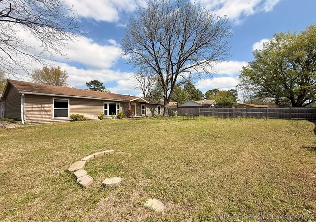Homes for sale in Wilburton, OK | 605 W Blair Ave, Wilburton, OK 74578 | MLS# 2608842