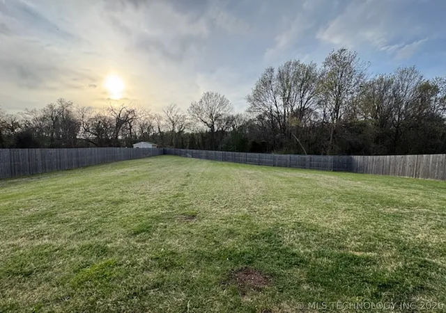 3rd image of 2912 S 6Th Pl, Broken Arrow, OK 74012 | MLS# 2611493