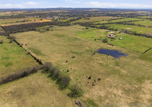 Homes for sale in Porum, OK | 27131 S 65Th St, Porum, OK 74455 | MLS# 2611594