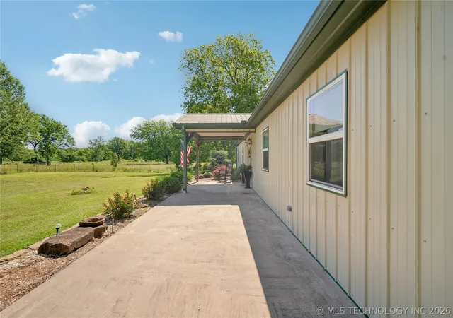Homes for sale in Morris, OK | 23392 Smith Rd, Morris, OK 74445 | MLS# 2611656