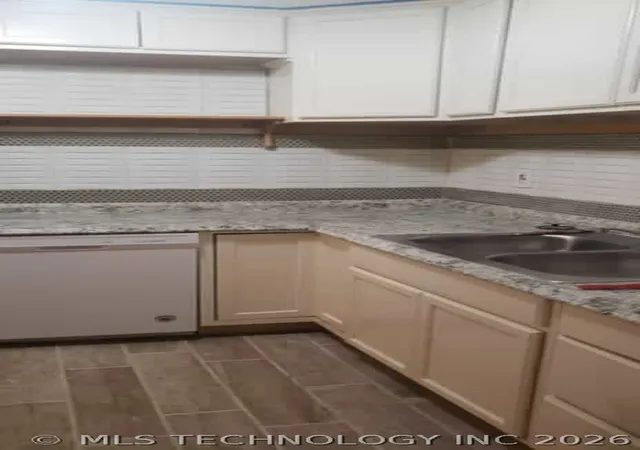 2nd image of 3129 N Lansing Pl E, Tulsa, OK 74106 | MLS# 2611713
