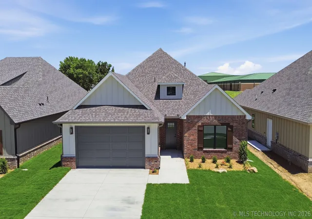 Homes for sale in Skiatook, OK | 1009 S Chickasaw St, Skiatook, OK 74070 | MLS# 2611711