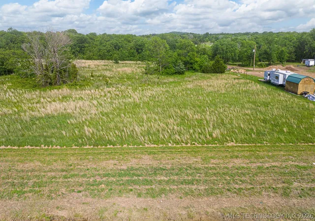 Homes for sale in Claremore, OK | 08 S 4200 Rd, Claremore, OK 74019 | MLS# 2611740