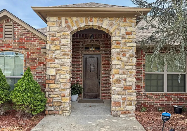 Photo 3 of Single family home for sale at 3693 Lexington Ave, Tahlequah, OK 74464 | MLS# 2611803 | Listing updated on 2026-08-20