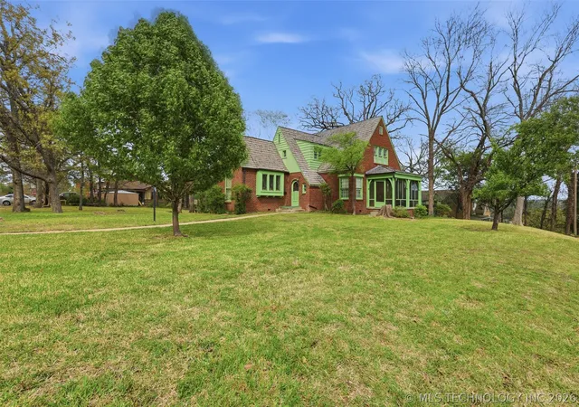 Photo 1 of Single family home for sale at 422 S Highland, Ada, OK 74820 | MLS# 2611692 | Listing updated on 2026-08-20