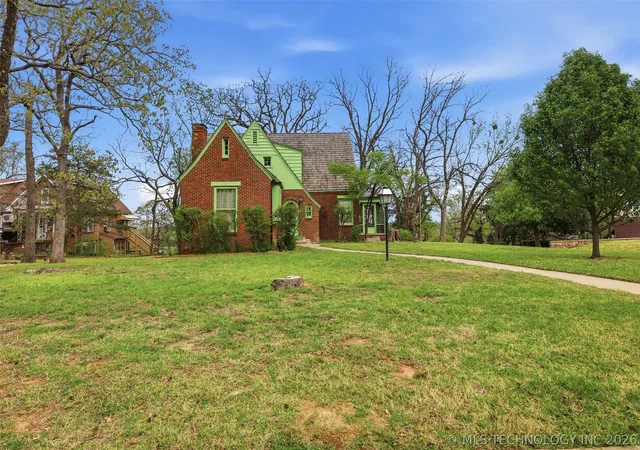 Photo 3 of Single family home for sale at 422 S Highland, Ada, OK 74820 | MLS# 2611692 | Listing updated on 2026-08-20