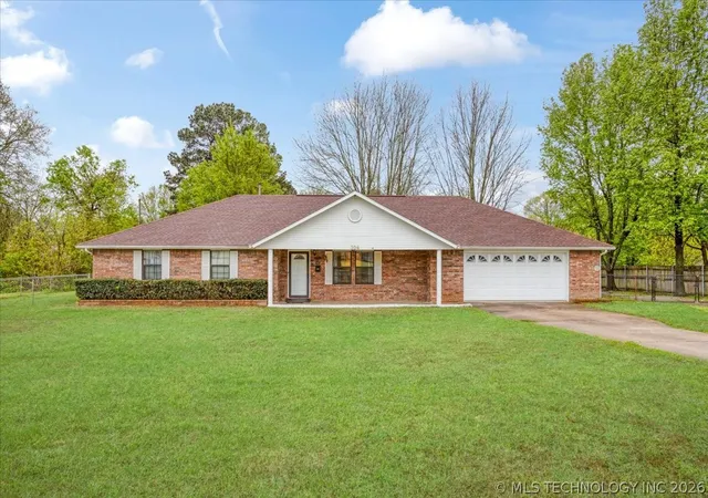 1st image of 306 Se 4th St, Antlers, OK 74523 | MLS# 2610492