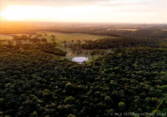 24th image of 15 E Davis Field Rd, Muskogee, OK 74403 | MLS# 2606475