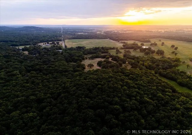 2nd image of 15 E Davis Field Rd, Muskogee, OK 74403 | MLS# 2606475