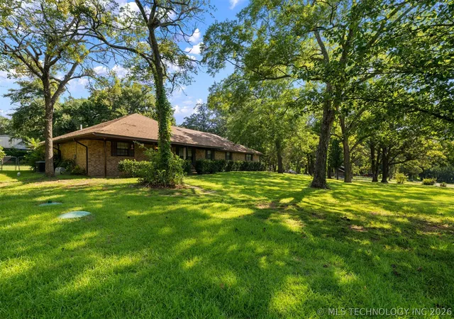 2nd image of 5616 Stonecreek, Durant, OK 74701 | MLS# 2611886