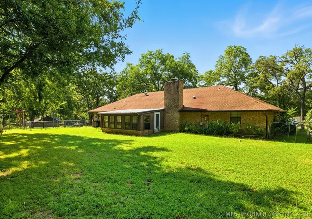 Photo 4 of Single family home for sale at 5616 Stonecreek, Durant, OK 74701 | MLS# 2611886 | Listing updated on 2026-05-18