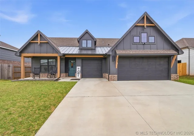 Homes for sale in Glenpool, OK | 13827 S Quincy St, Glenpool, OK 74033 | MLS# 2611903