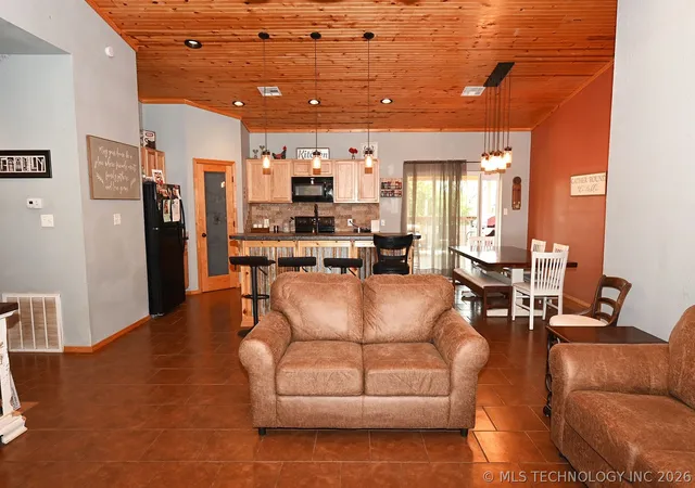Photo 5 of Single family home for sale at 449272 E 982 Road, Vian, OK 74962 | MLS# 2611909 | Listing updated on 2026-08-25