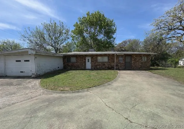 1st image of 366 Main, Eufaula, OK 74432 | MLS# 2611930