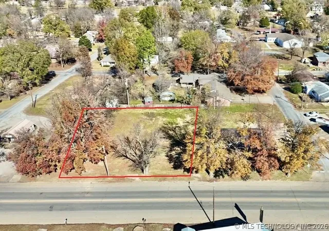 Homes for sale in Stigler, OK | 405 W Main St, Stigler, OK 74462 | MLS# 2611952