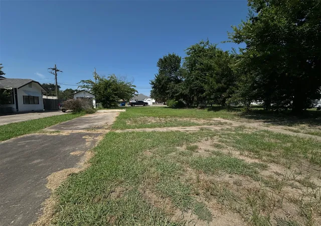 Photo 1 of Land for sale at 803 E Delaware Ave, Mc Alester, OK 74501 | MLS# 2611977 | Listing updated on 2026-08-20