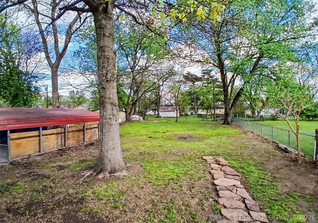 Homes for sale in Tahlequah, OK | 707 S Cherokee Ave, Tahlequah, OK 74464 | MLS# 2612018