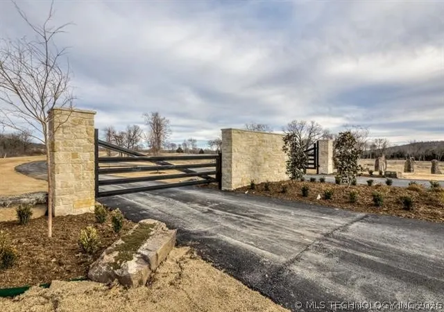 Photo 4 of Land for sale at 602 Pebble Ridge Rd, Eufaula, OK 74432 | MLS# 2612023 | Listing updated on 2026-08-20