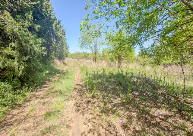 Photo 3 of Sale Pending at 20002 County Rd 1505, Ada, OK 74820 | MLS# 2612068 | Listing updated on 2026-06-30