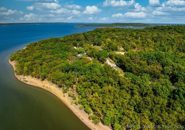 Homes for sale in Claremore, OK | 11201 S Edgewater Rd, Claremore, OK 74017 | MLS# 2611962