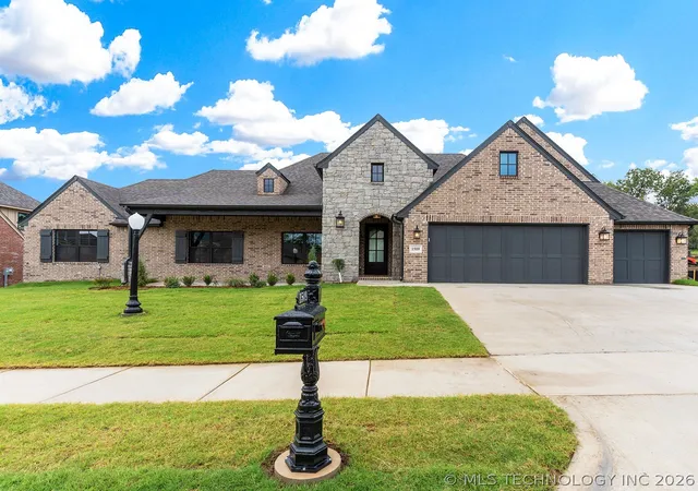 1st image of 1509 Pinecrest Dr, Claremore, OK 74017 | MLS# 2612185