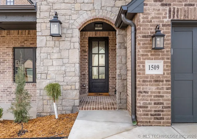 2nd image of 1509 Pinecrest Dr, Claremore, OK 74017 | MLS# 2612185